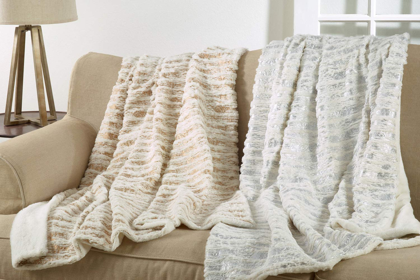 Fennco Styles Brushed Metallic Foil Collection Glamorous Faux Fur 50 x 60 Inch Throw – Gold Throw Blanket for Couch, Bedroom and Living Room Décor